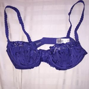 Victoria’s Secret Demi bra 34B